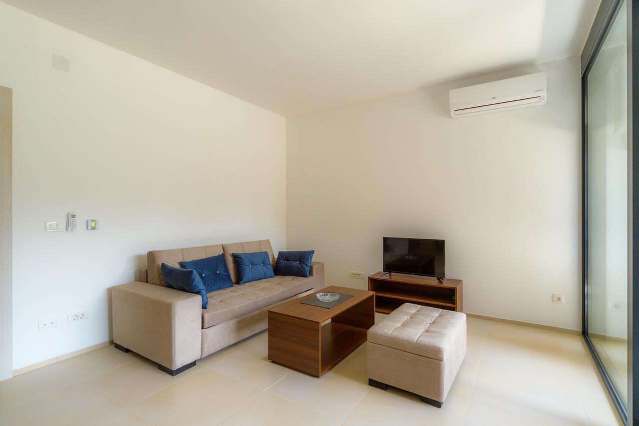 N Apartments Сутоморе Екстериор снимка