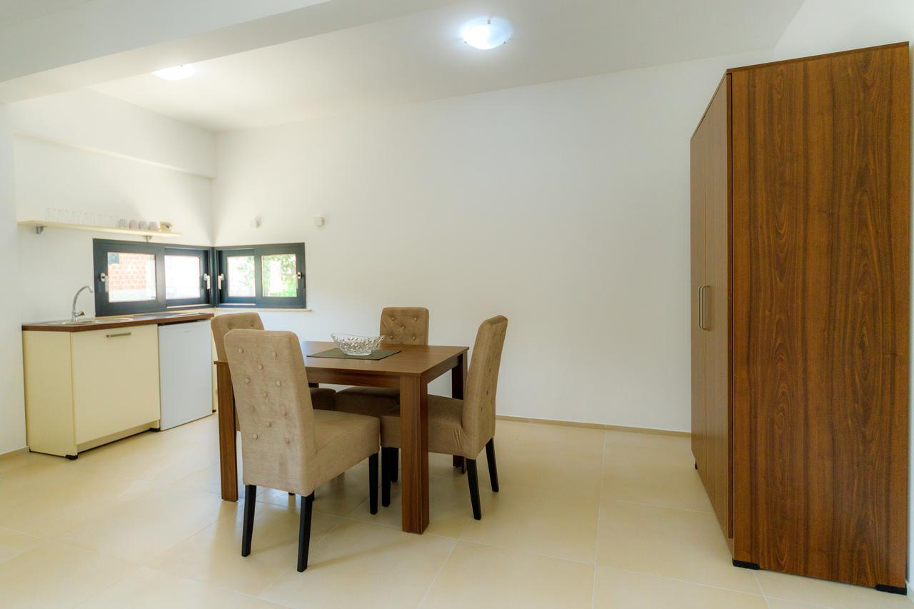 N Apartments Сутоморе Екстериор снимка